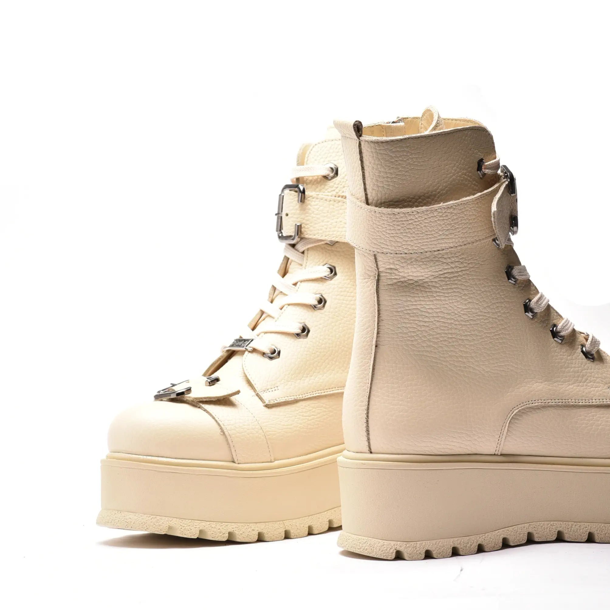 Ghete cu doua catarame, cu sireturi si fermoar, din piele naturala bej, Lidia