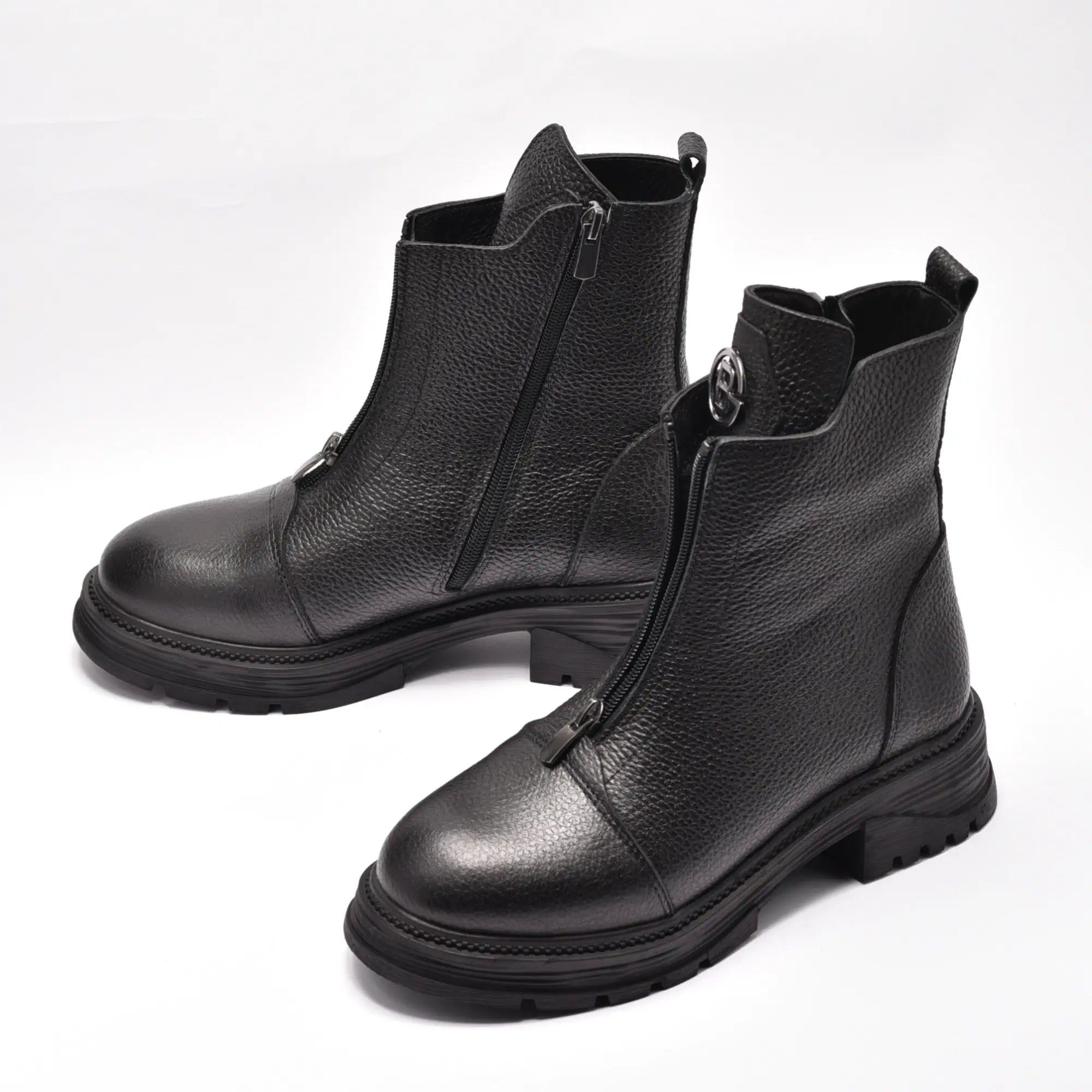 Ghete dama cu fermoar in mijloc, din piele naturala neagra bizonata