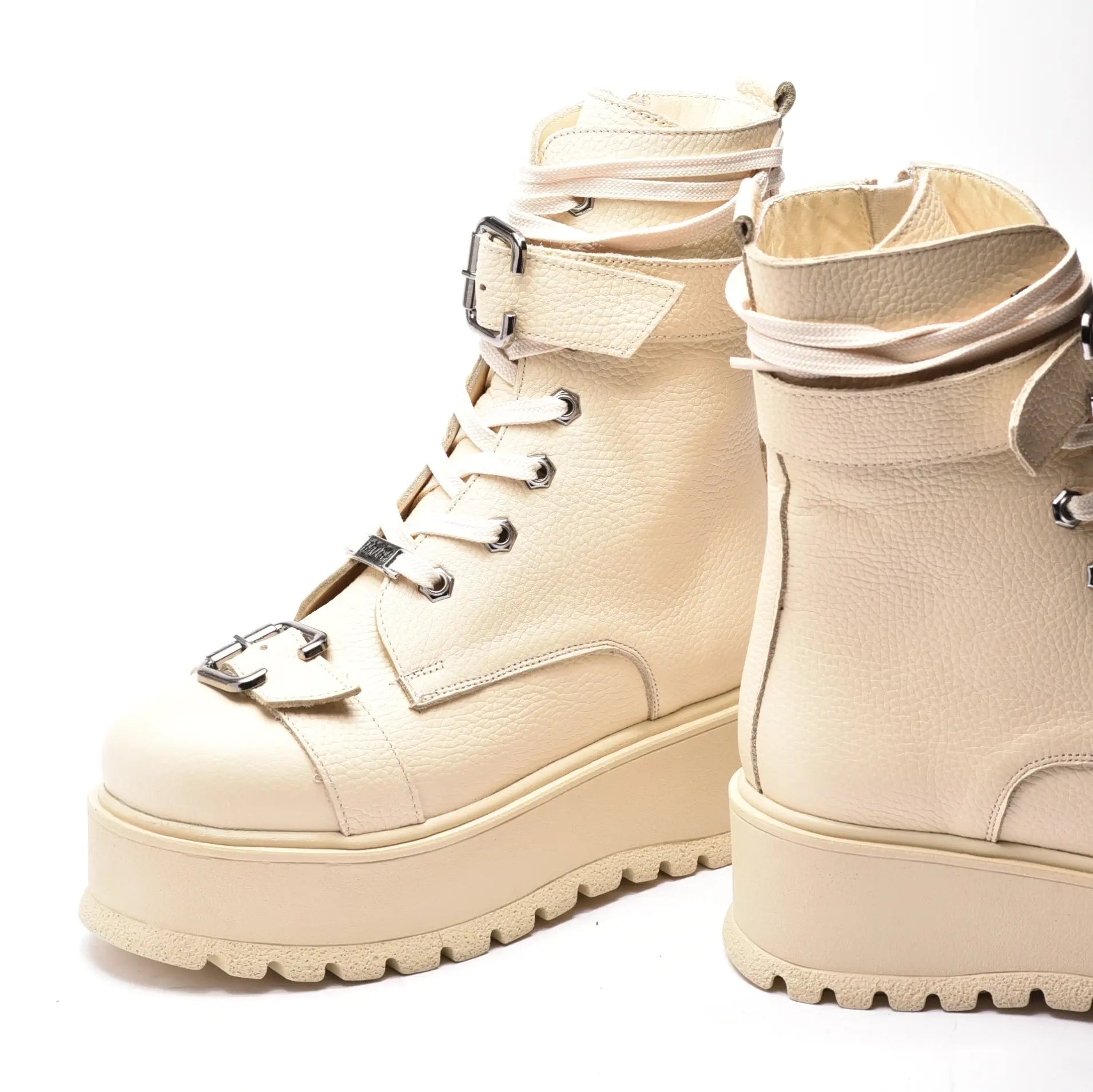 Ghete cu doua catarame, cu sireturi si fermoar, din piele naturala bej, Lidia