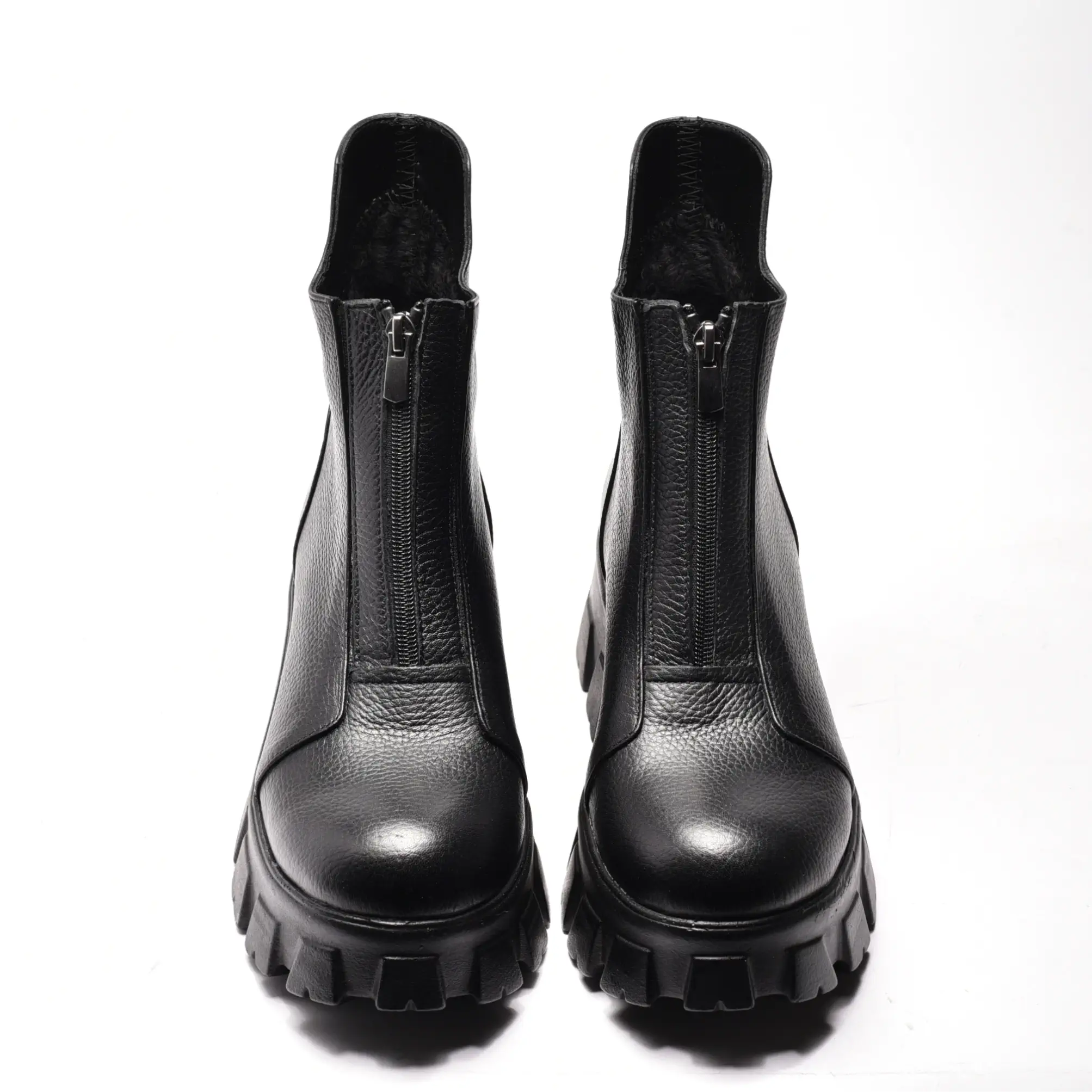 Ghete scurte cu fermoar in mijloc, talpa groasa, piele naturala bizon negru