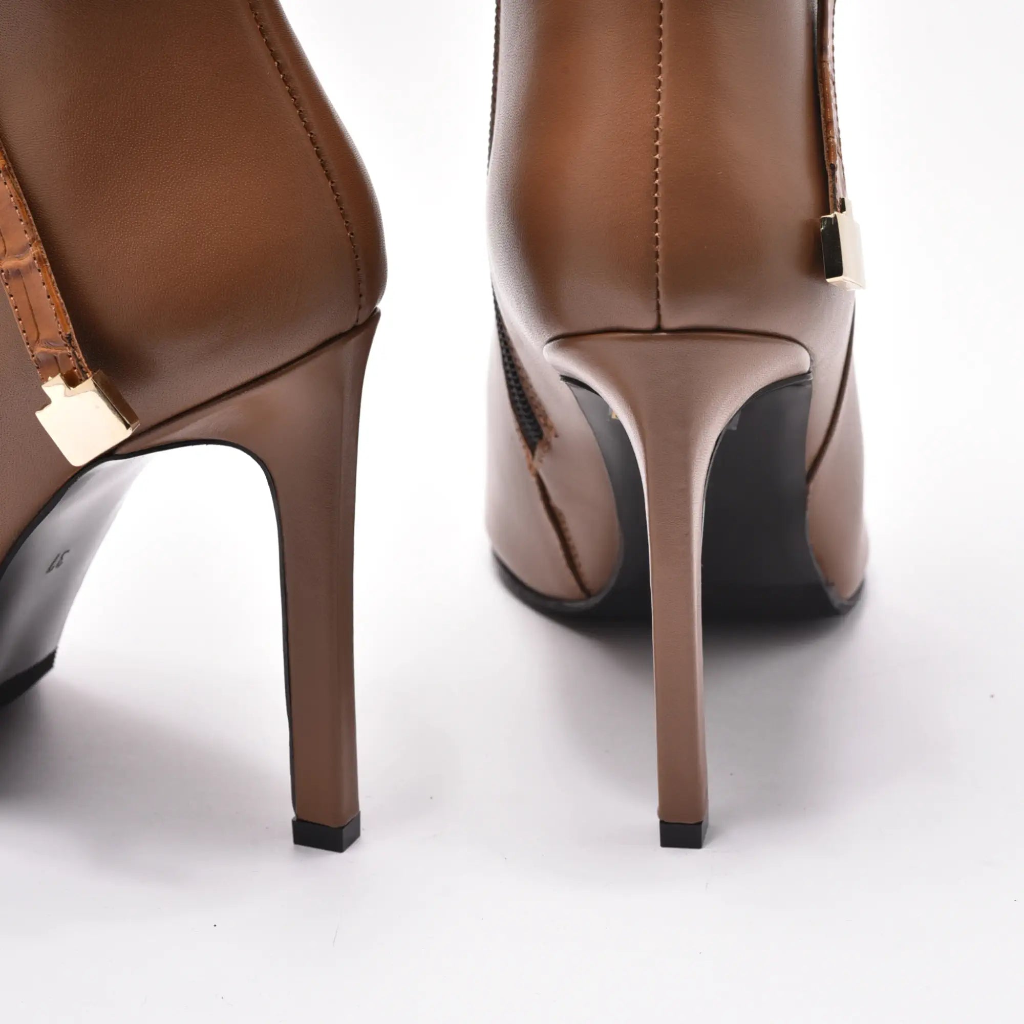 Botine dama din piele naturala toc subtire maro Nesa