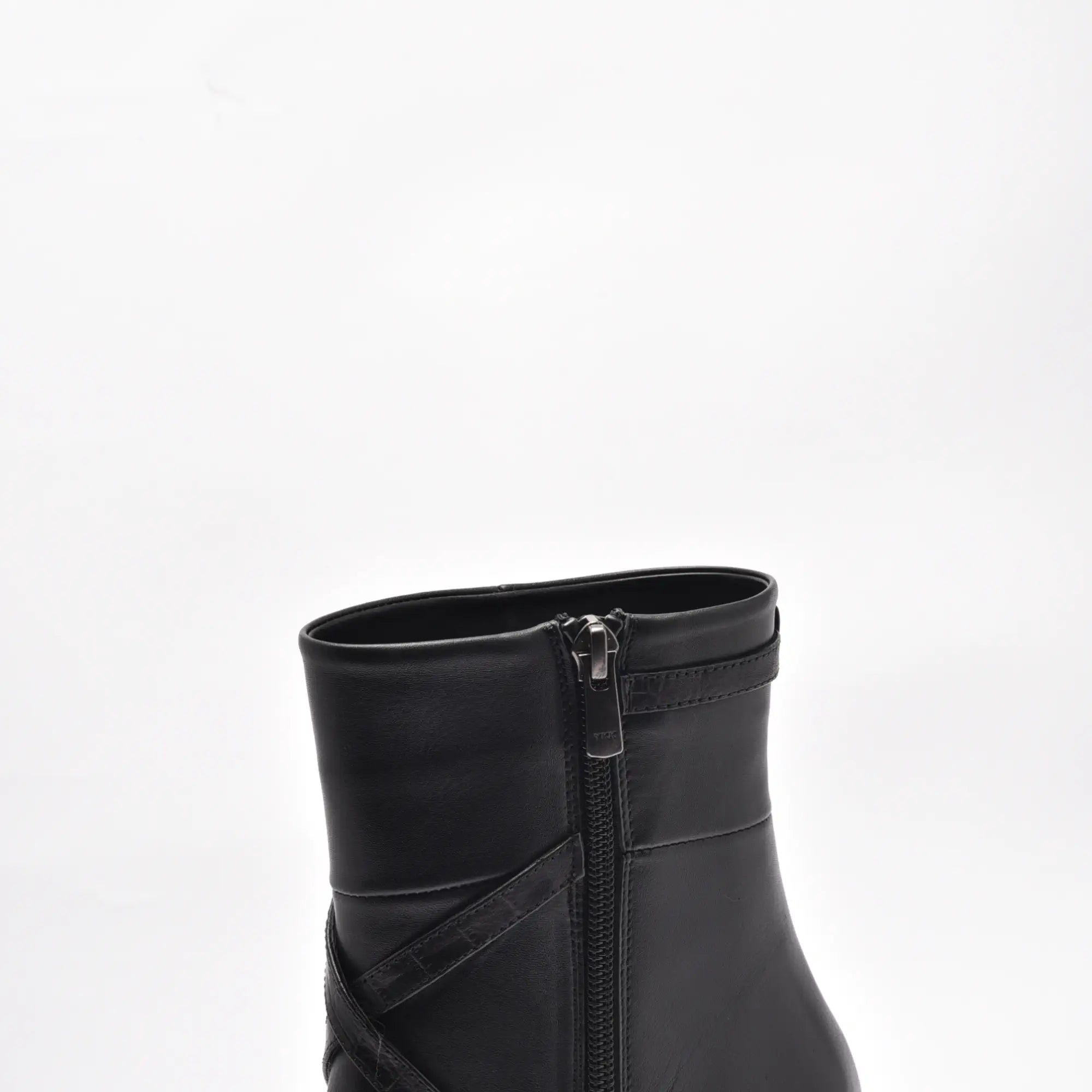 Botine dama din piele naturala toc subtire negre Nesa