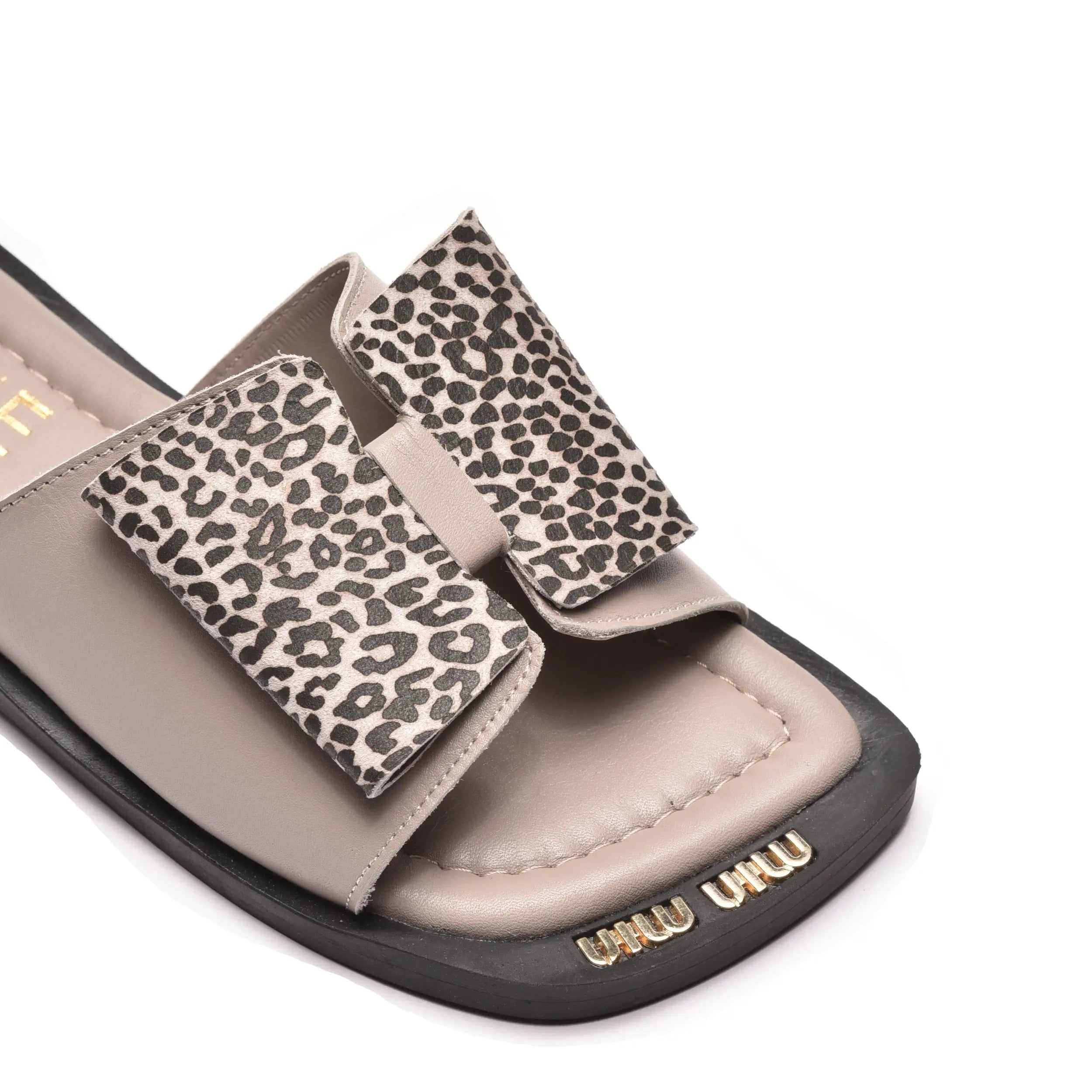 Papuci dama cu fundita animal print din piele naturala grej